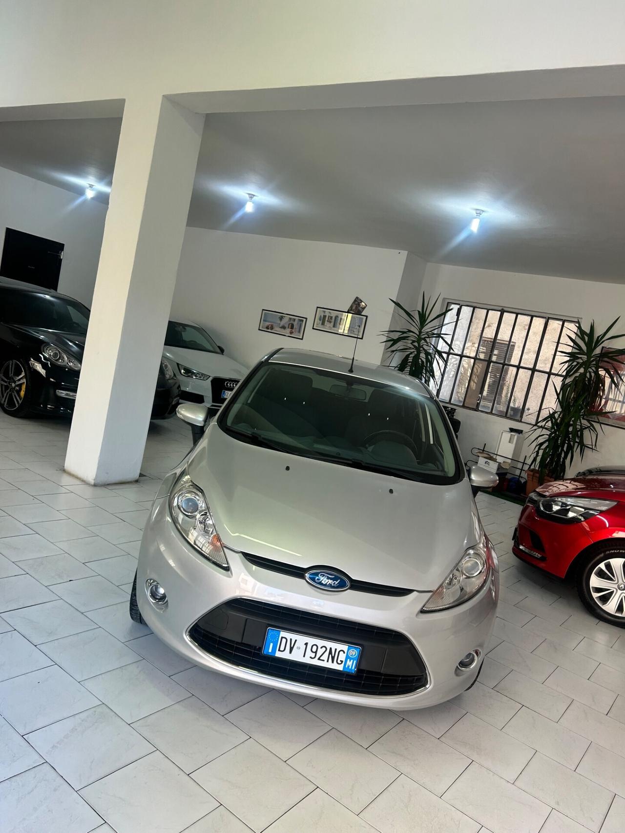 Ford Fiesta 1.6 TDCi 90CV 5 porte DPF Titanium