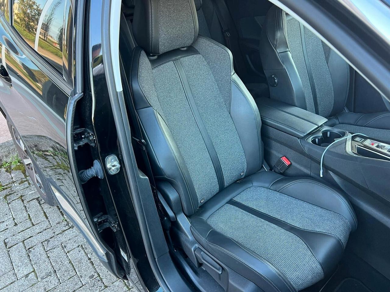 Peugeot 3008 BlueHDi 130 S&S Allure