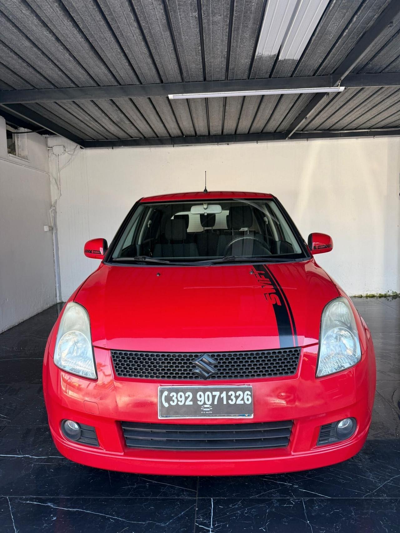 Suzuki Swift Sport Look – Benzina – Perfette Condizioni – Cerchi Neri – Occasione