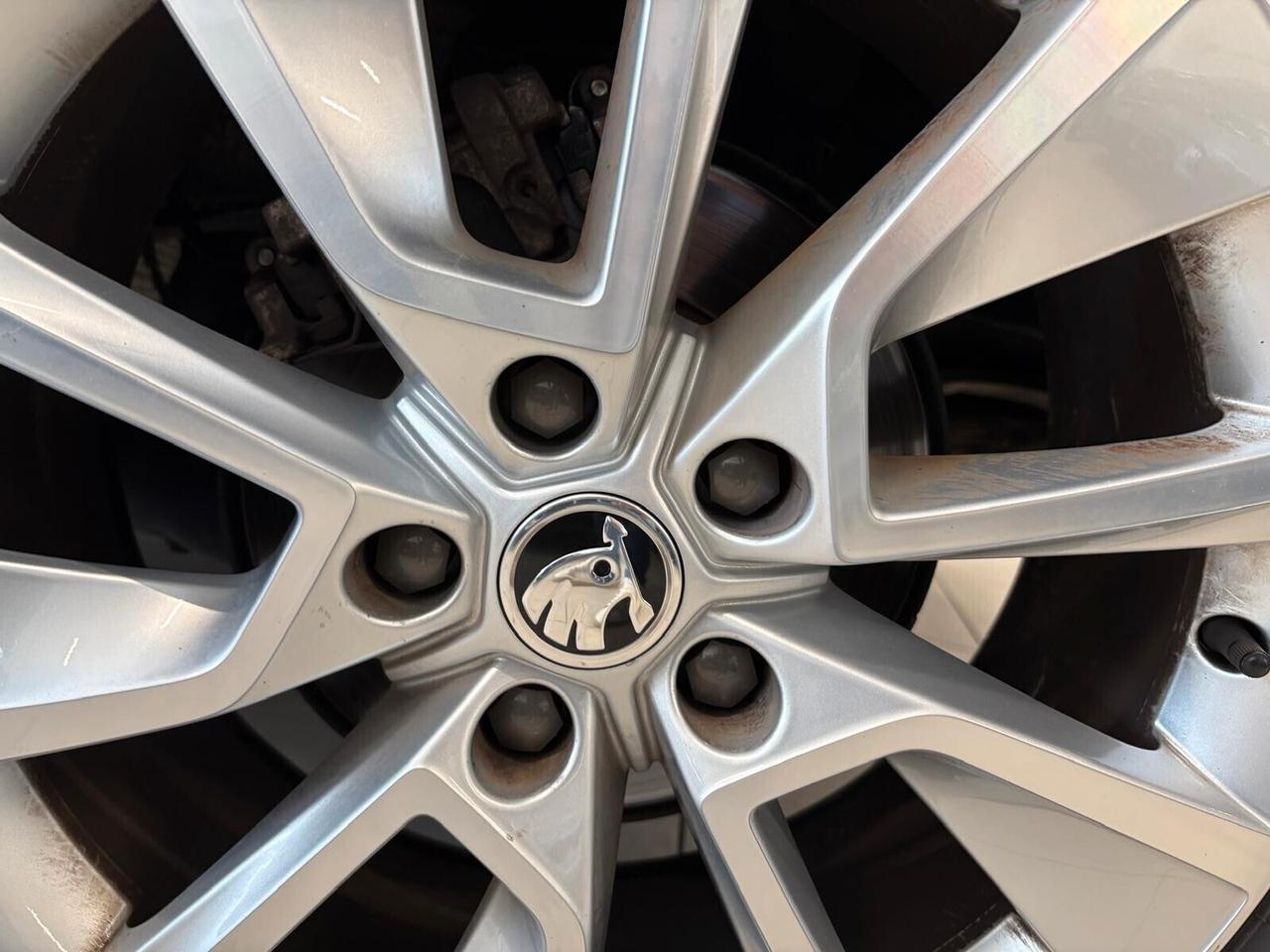 Skoda Karoq STYLE 1.5 TSI ACT DSG UNICO PR.
