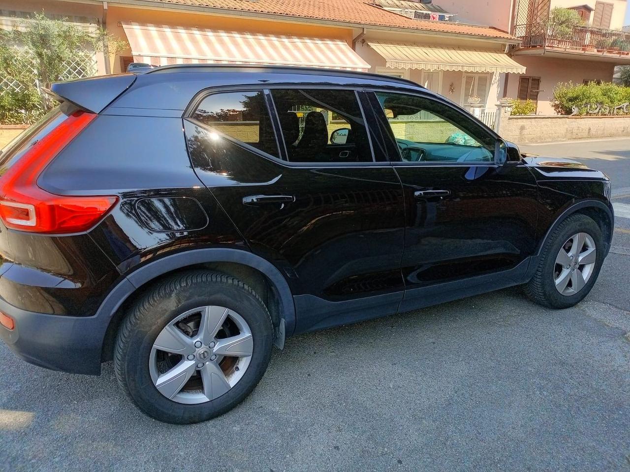 Volvo XC40 Business D3  #6218