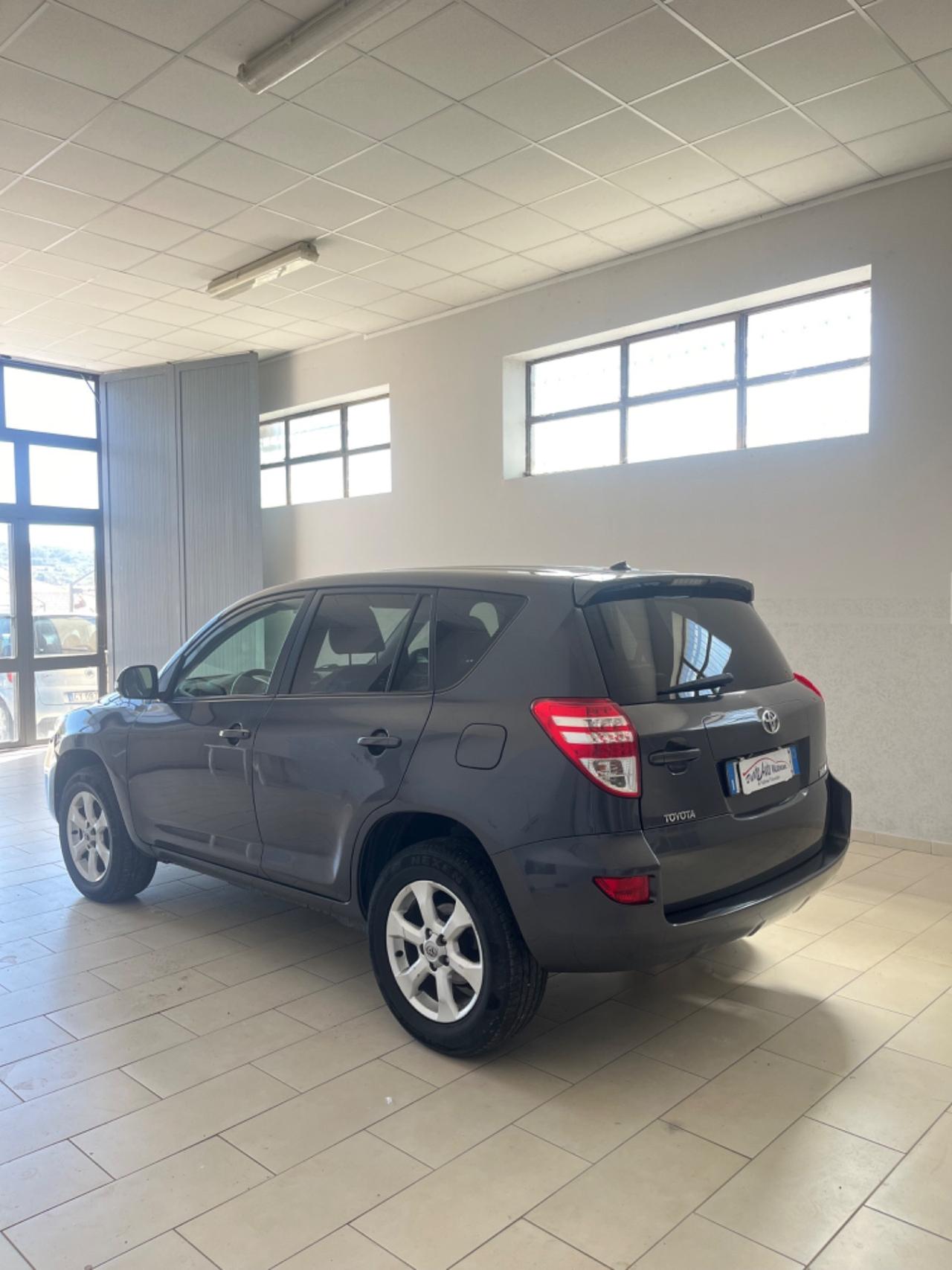 Toyota RAV 4 RAV4 Crossover 2.2 D-4D 150 CV DPF Luxury