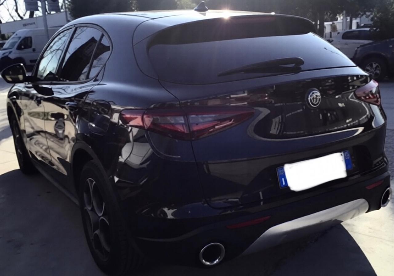 Alfa Romeo Stelvio 2.2 Turbodiesel 150 CV AT8 RWD Super