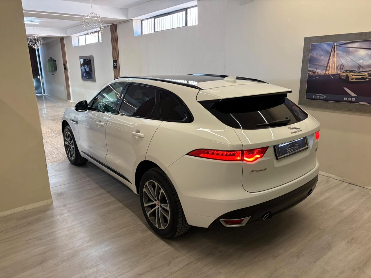 Jaguar F-Pace 2.000cc D 240 CV AWD aut. R-Sport