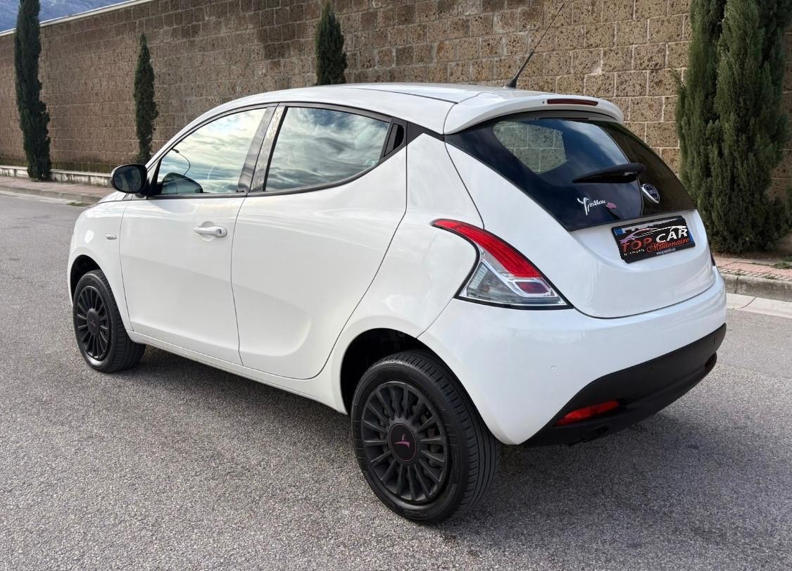 Lancia Ypsilon 0.9 BENZ - GAS 12 MESI DI GARANZIA