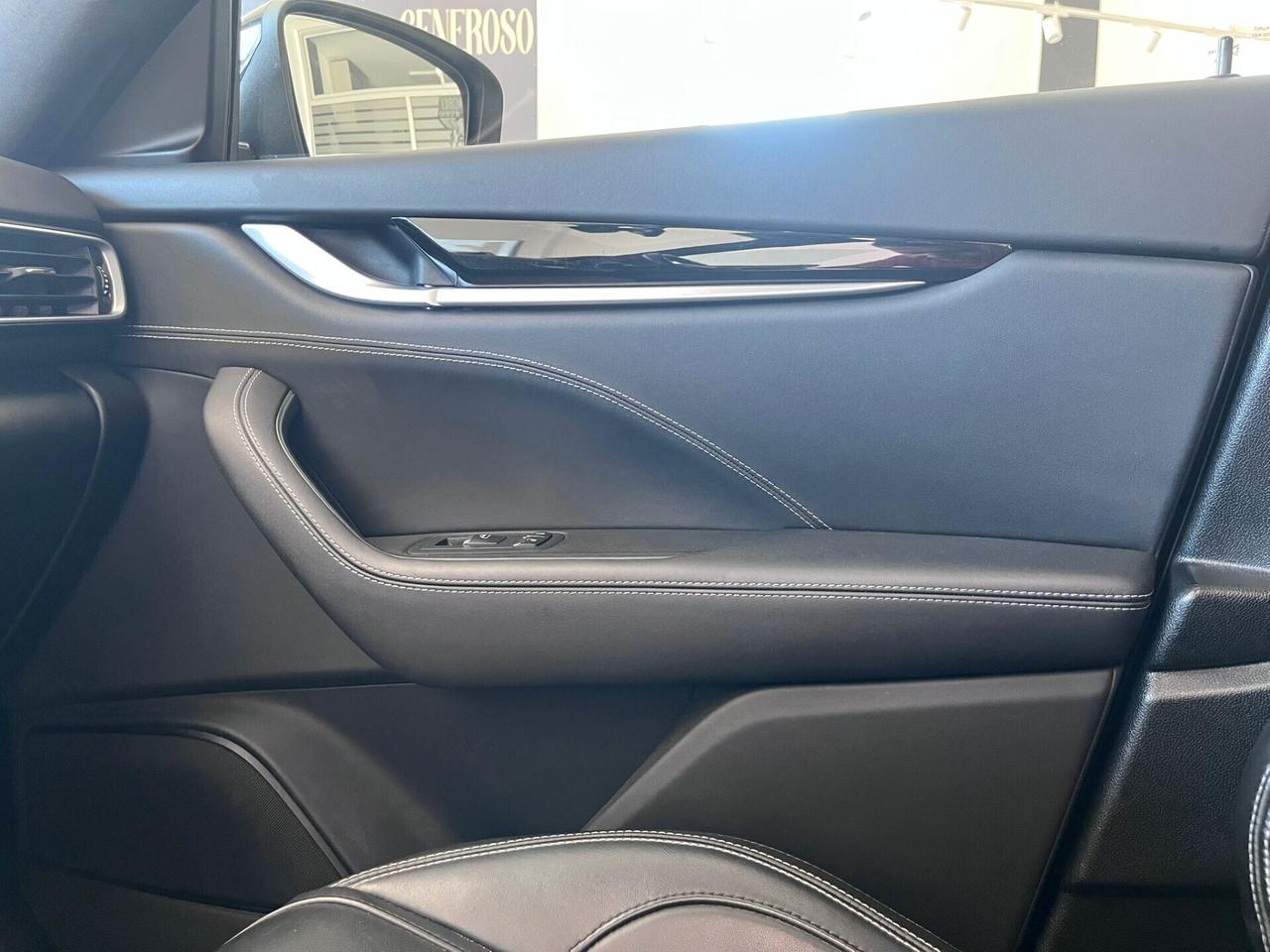 MASERATI LEVANTE 3.0 250CV GRANSPORT TETTO APRIBILE