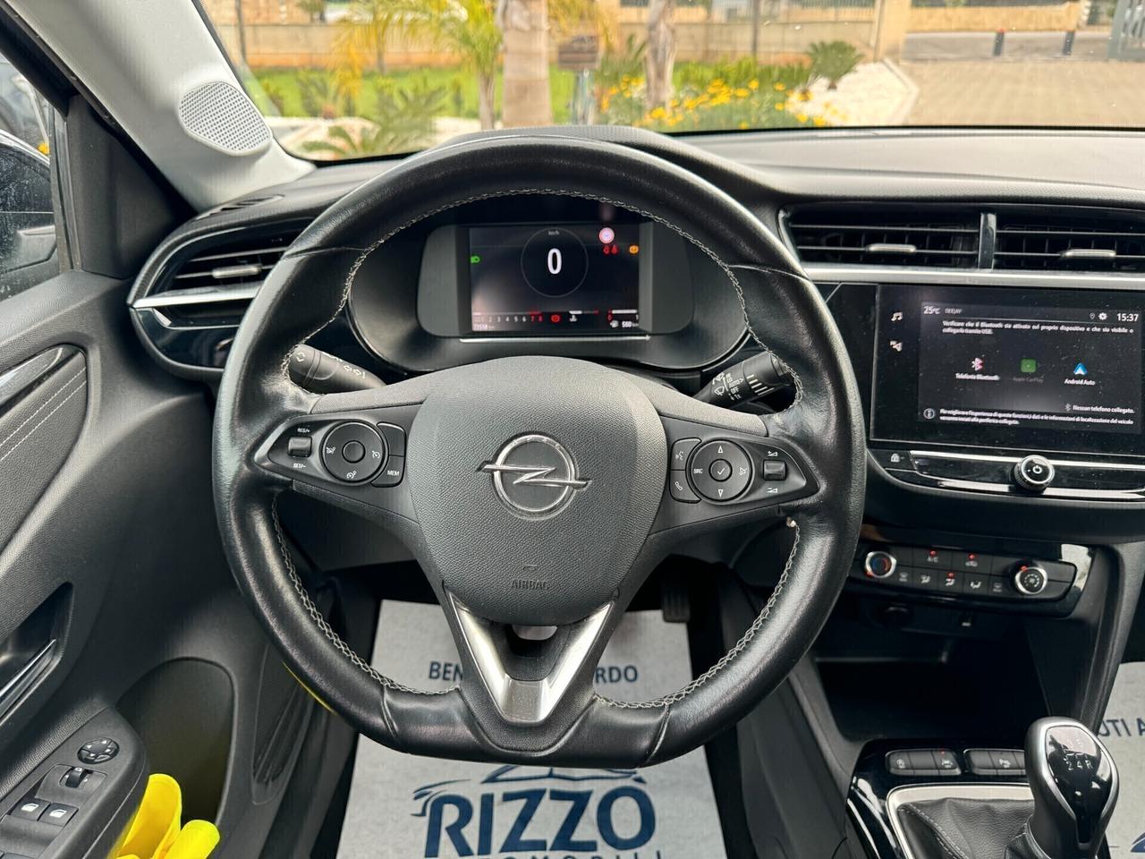 Opel Corsa 1.2 Design & Tech