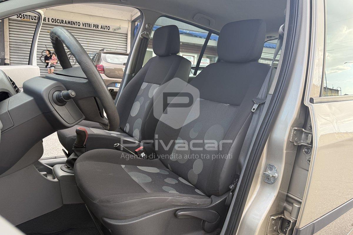 RENAULT Modus 1.2 16V Saint Tropez