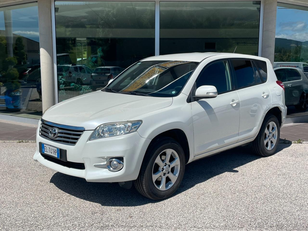 Toyota RAV 4 4x4 Crossover 2.2 D-4D 150 CV Lounge