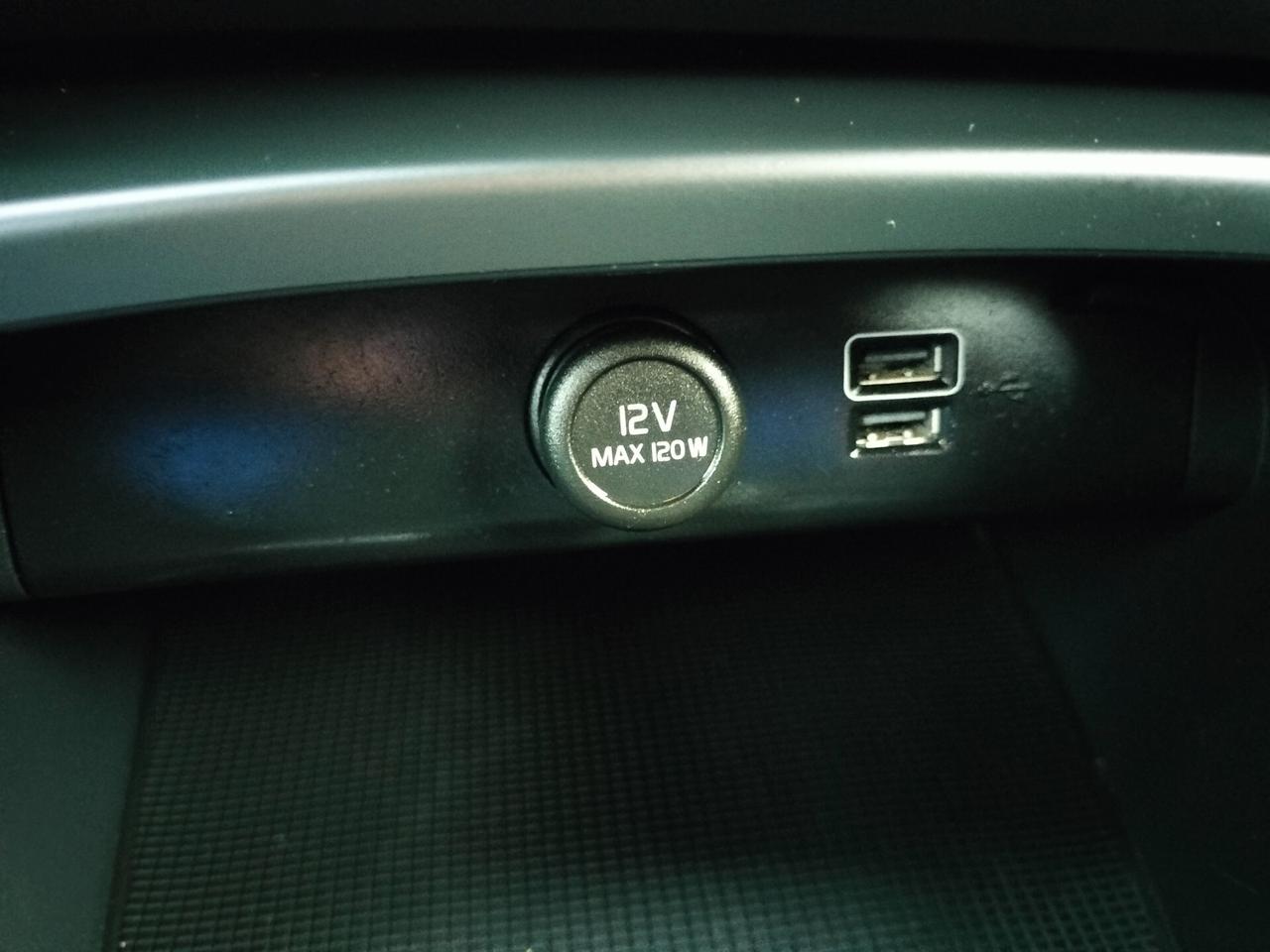 Volvo XC40 D3 AWD Geartronic Momentum