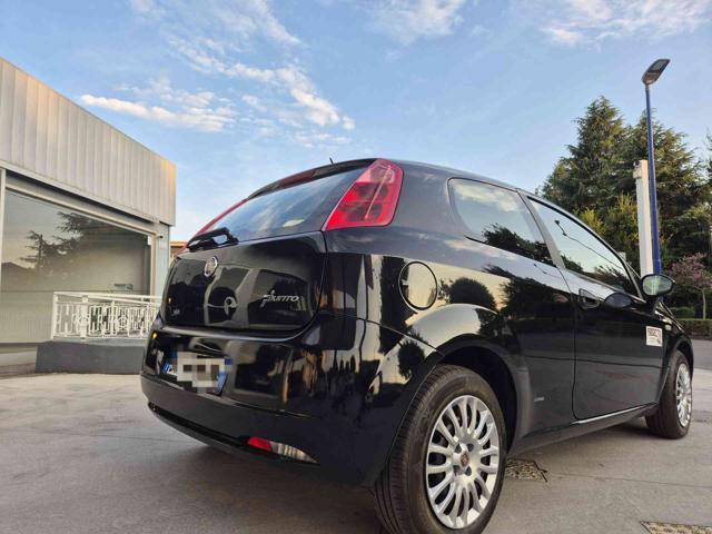 FIAT Grande Punto 1.3 MJT 75 CV 3 porte Dynamic "neo patentati "