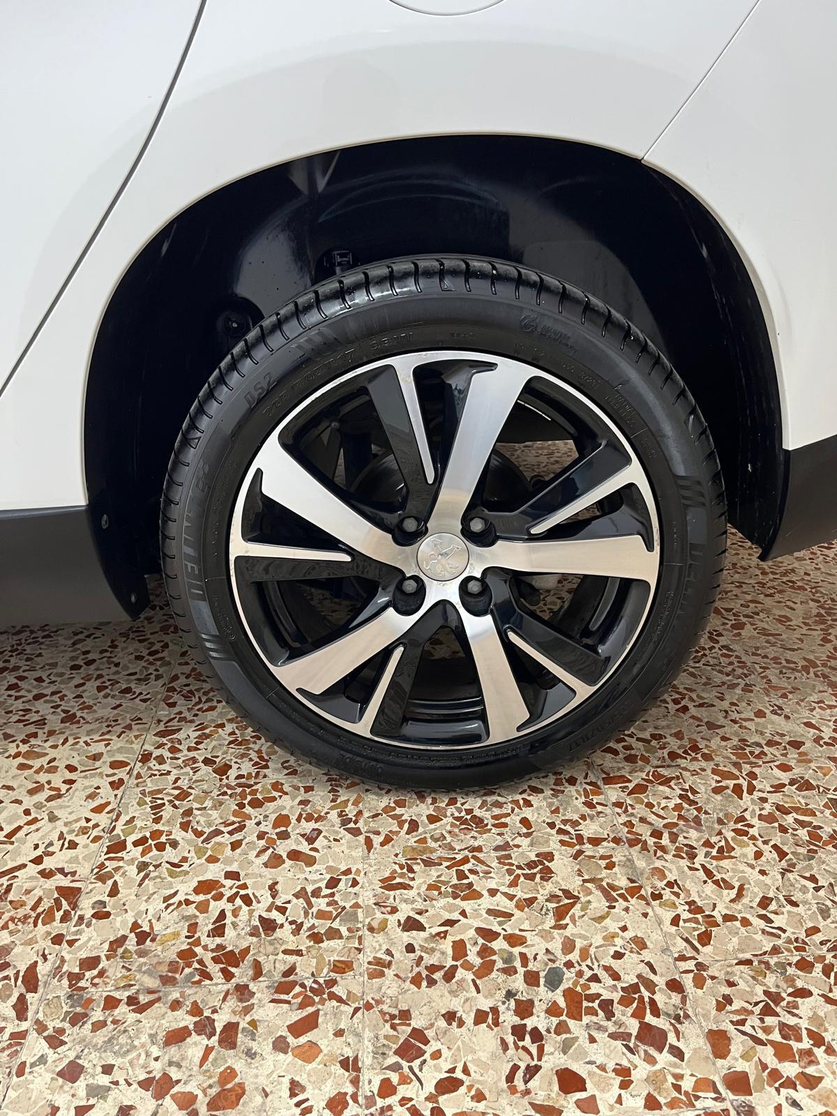 Peugeot 2008 1.6 e-HDi 92 CV Stop&Start Allure