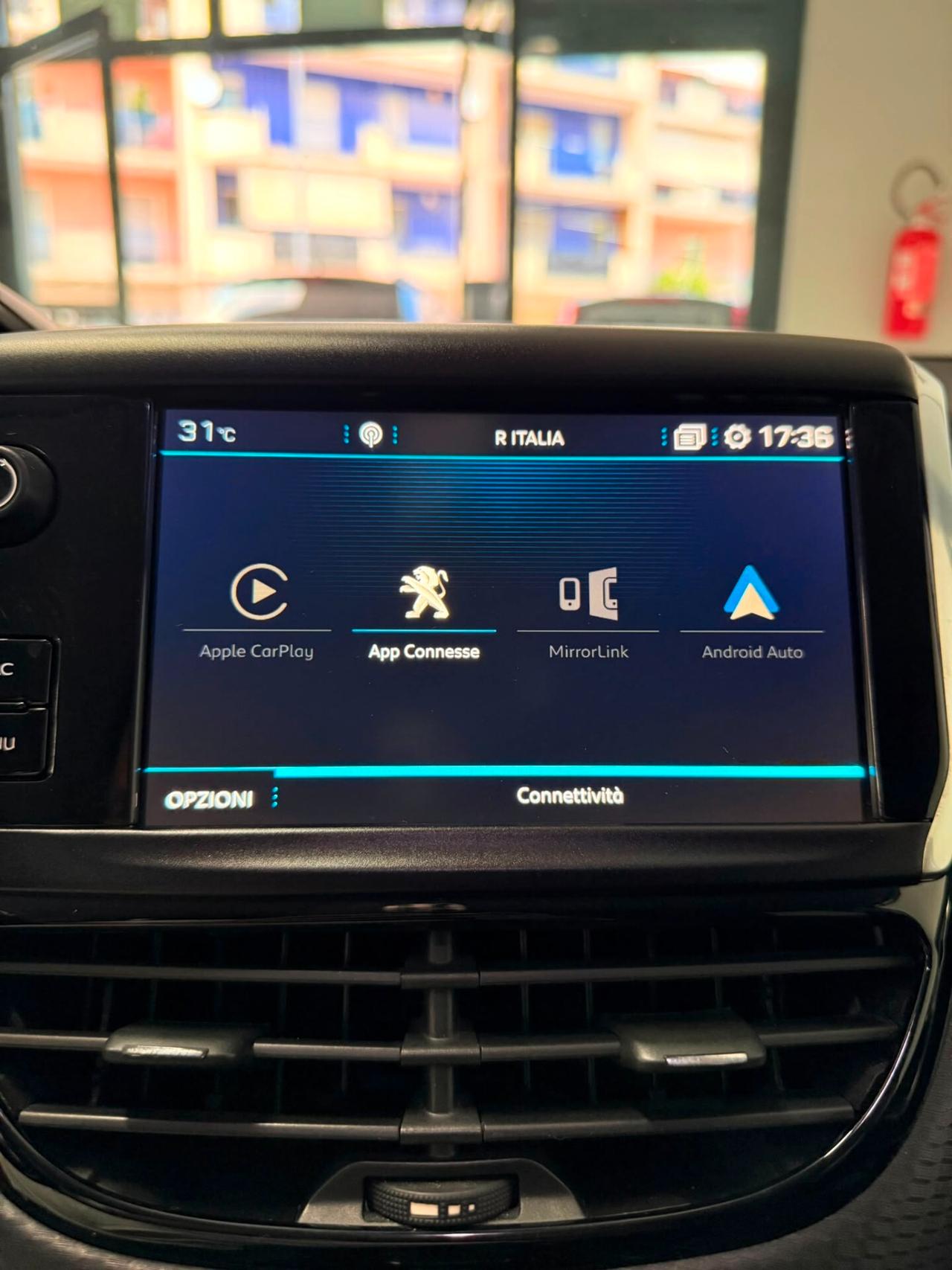 Peugeot 2008 BlueHDi 100 S&S Allure