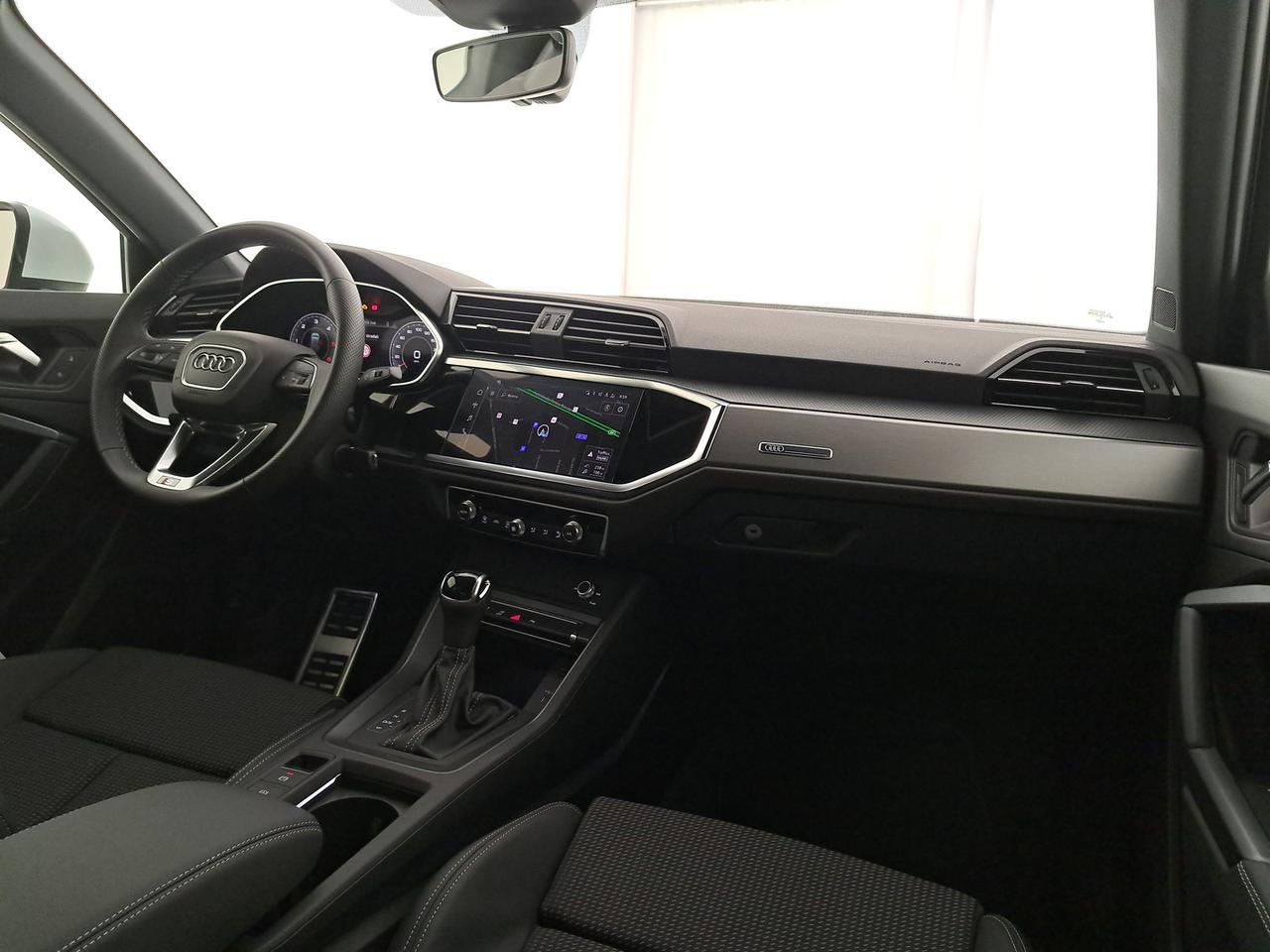Audi Q3 35 2.0 tdi s line edition s-tronic