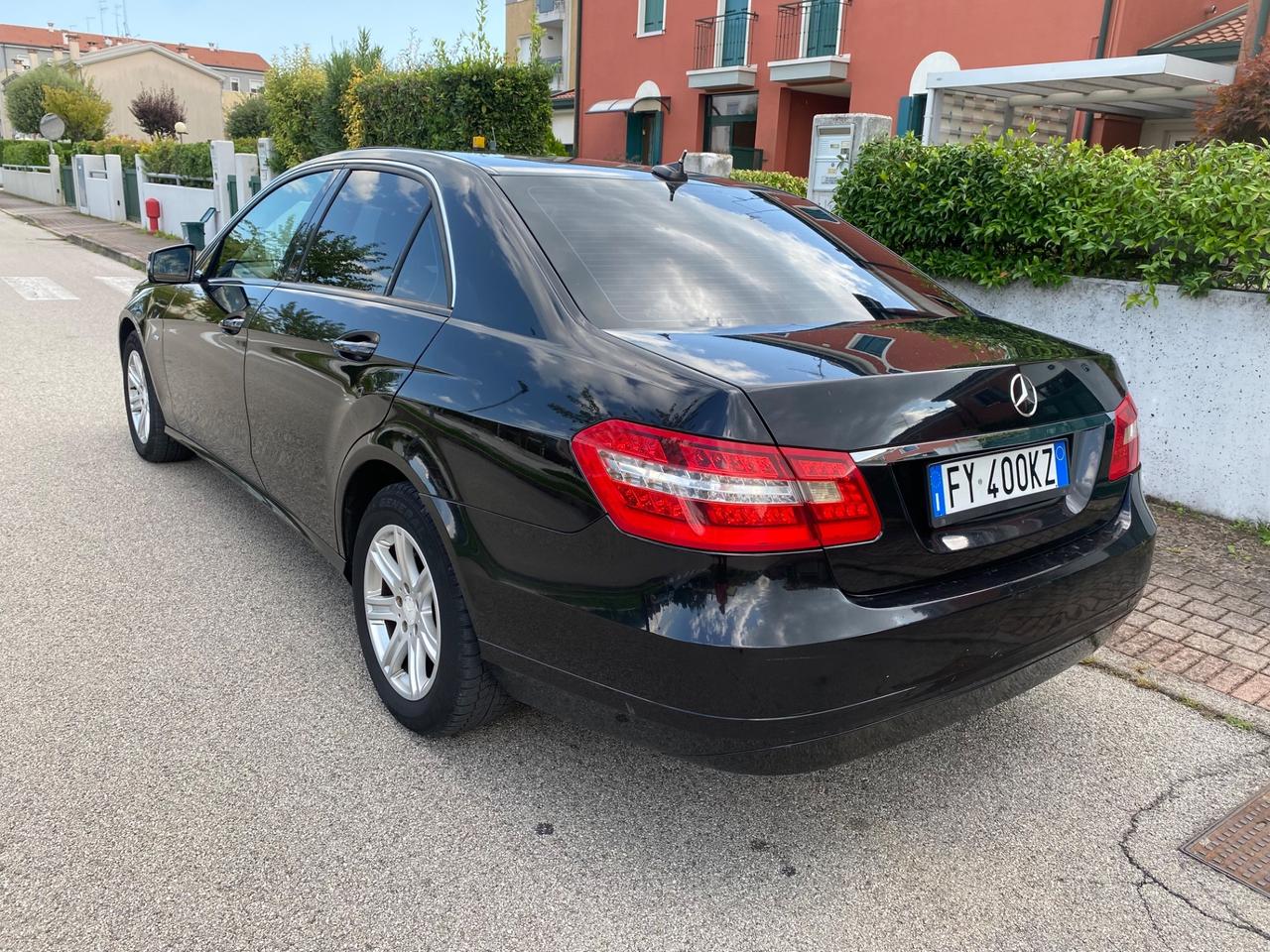 Mercedes-benz E 200 220 CDI BlueEFFICIENCY Elegance