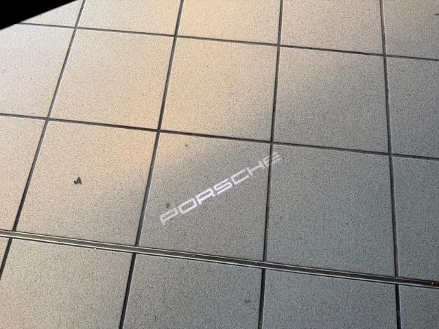 PORSCHE Cayenne 3.0 V6 E-Hybrid //TETTO//CARTIER//PARI AL NUOVO//