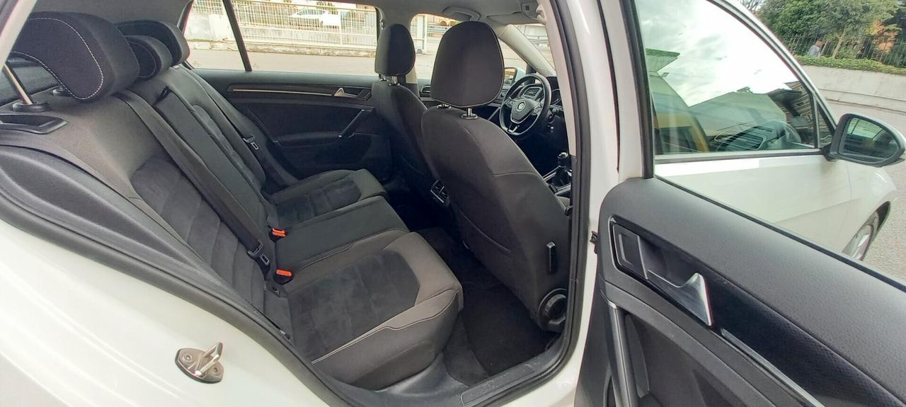 Volkswagen Golf 7 Allestimento Highline cc. 1.6 TDI Turbodiesel Manuale 5 Porte 5 Posti UTILIZZABILE X I NEOPATENTATI 2025...!!!!