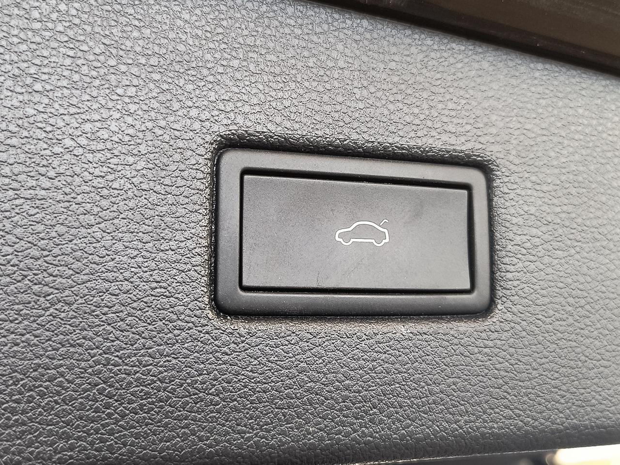 VOLKSWAGEN Tiguan II 2021 - Tiguan 2.0 tdi R-Line 150cv dsg