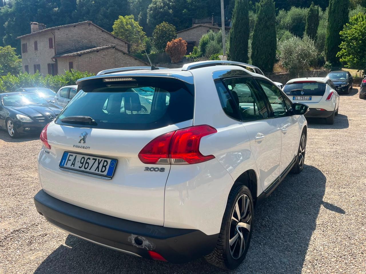 Peugeot 2008 BlueHDi 100 Black Matt