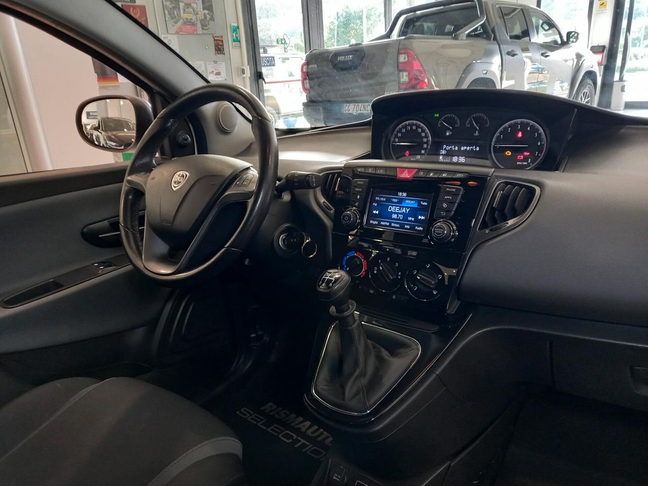 Lancia Ypsilon 1.2 69 CV 5 porte GPL Ecochic Platinum