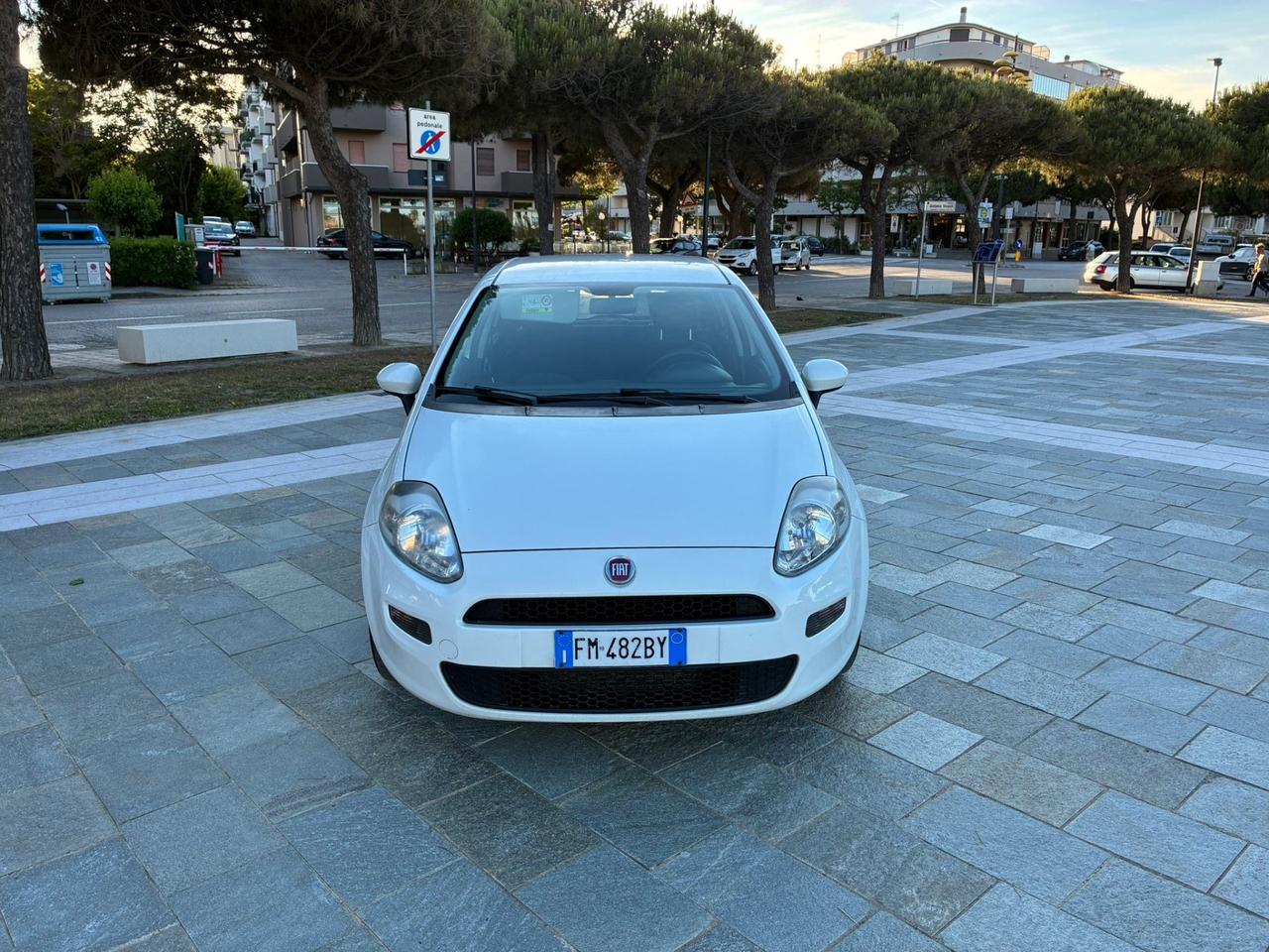 Fiat Punto 1.3 MJT I- autocarro -4 posti 95 CV 5 porte Street