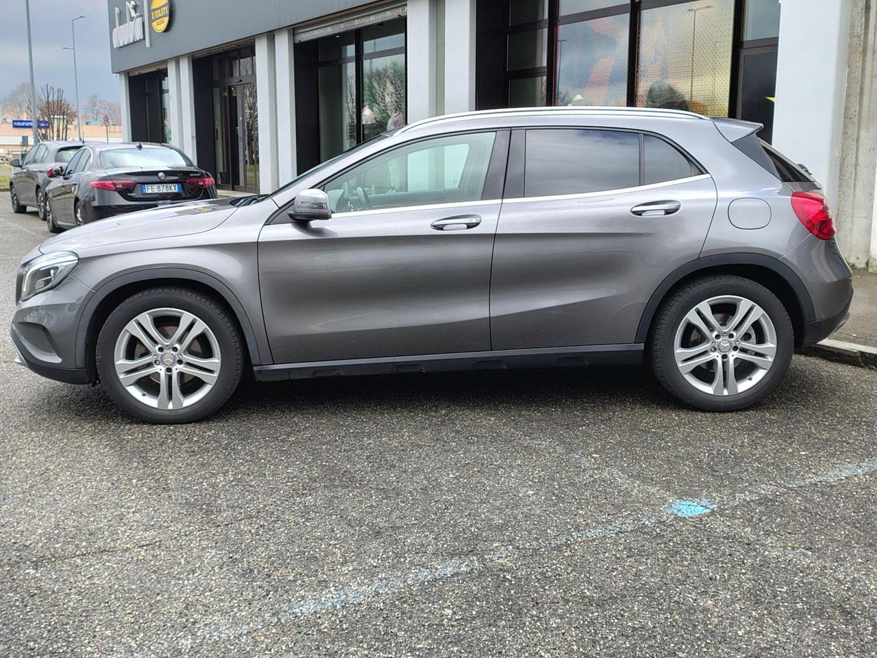 Mercedes-Benz GLA 220 CDI SPORT 4 MATIC AUTO #9122