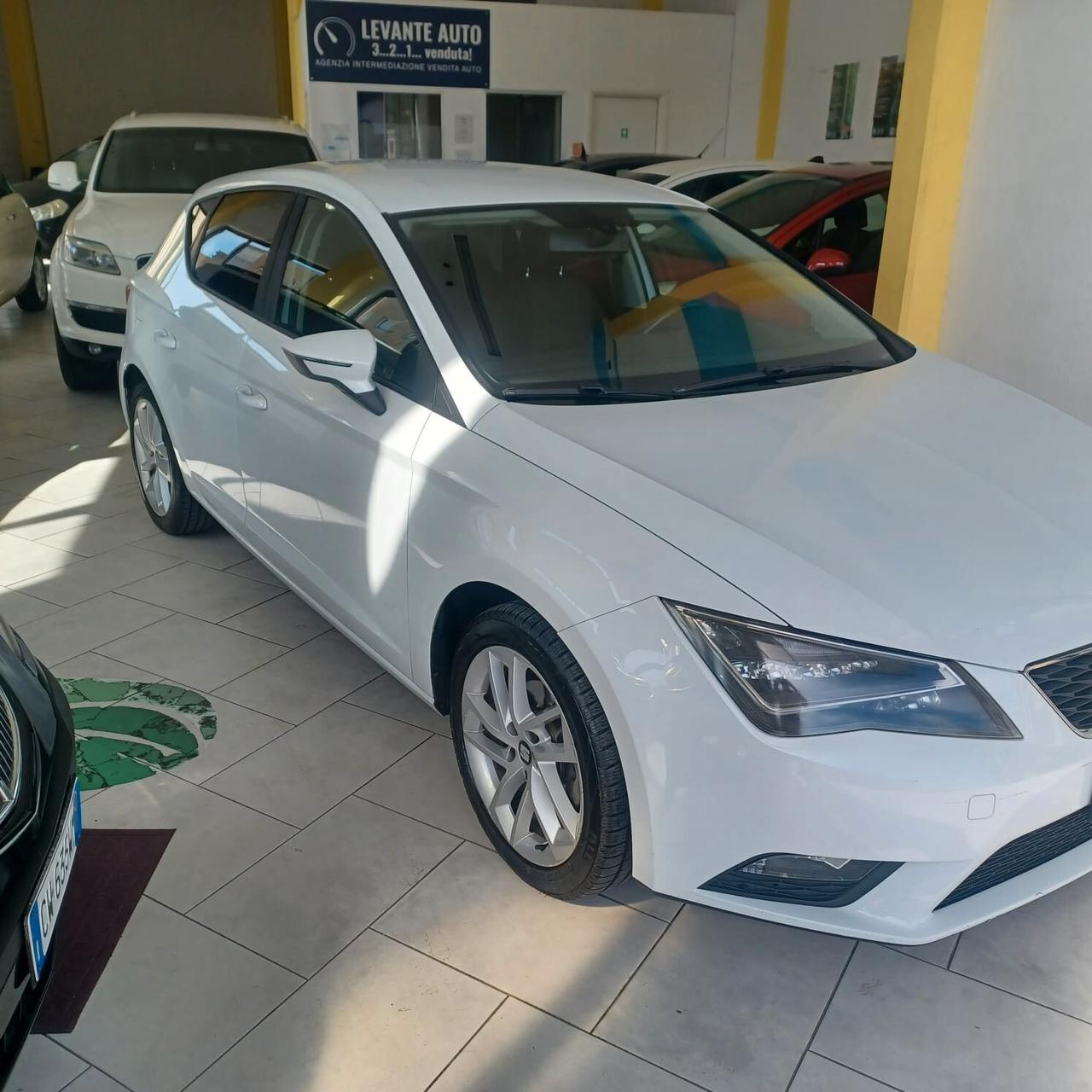 REGOLARMENTE TAGLIANDATA LEON 1.6 TDI PERFETTA
