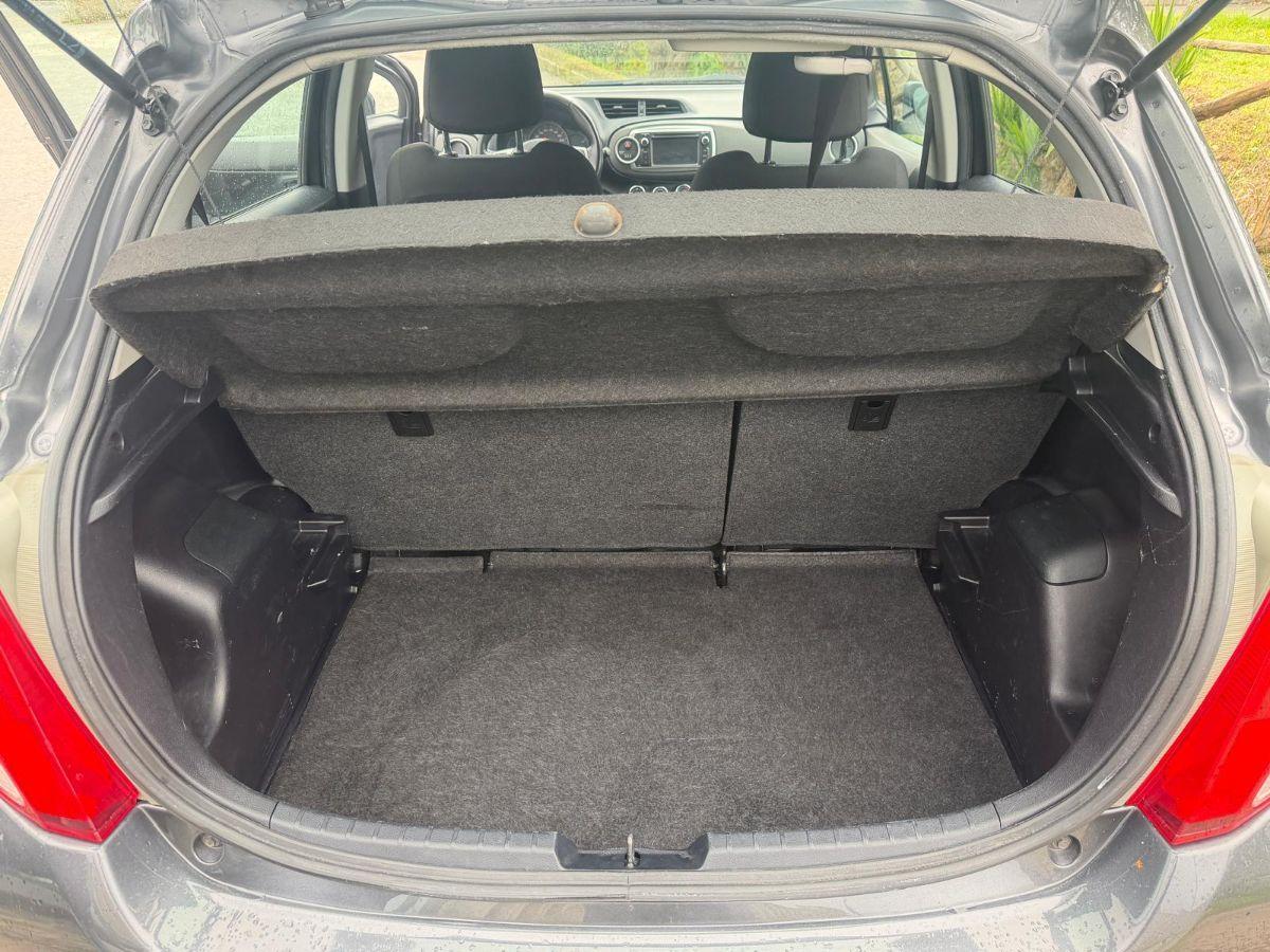 TOYOTA - Yaris - 1.0 5 porte Lounge