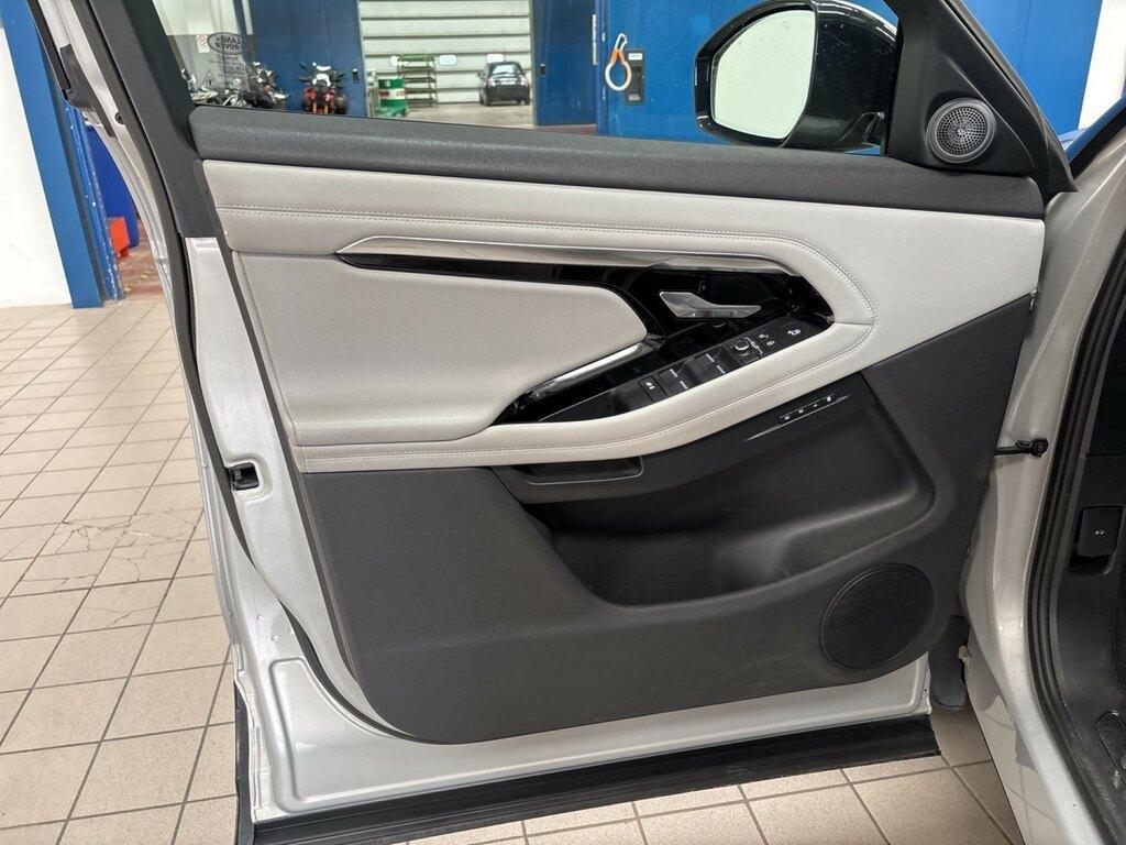 Land Rover Range Rover Evoque 1.5 I3 PHEV R-Dynamic HSE AWD Auto