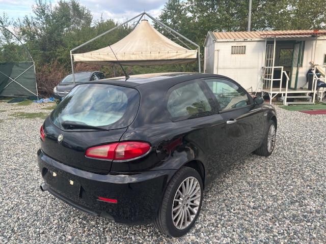 Alfa Romeo 147 1.9 JTD M-JET 16V 5 porte Dist.
