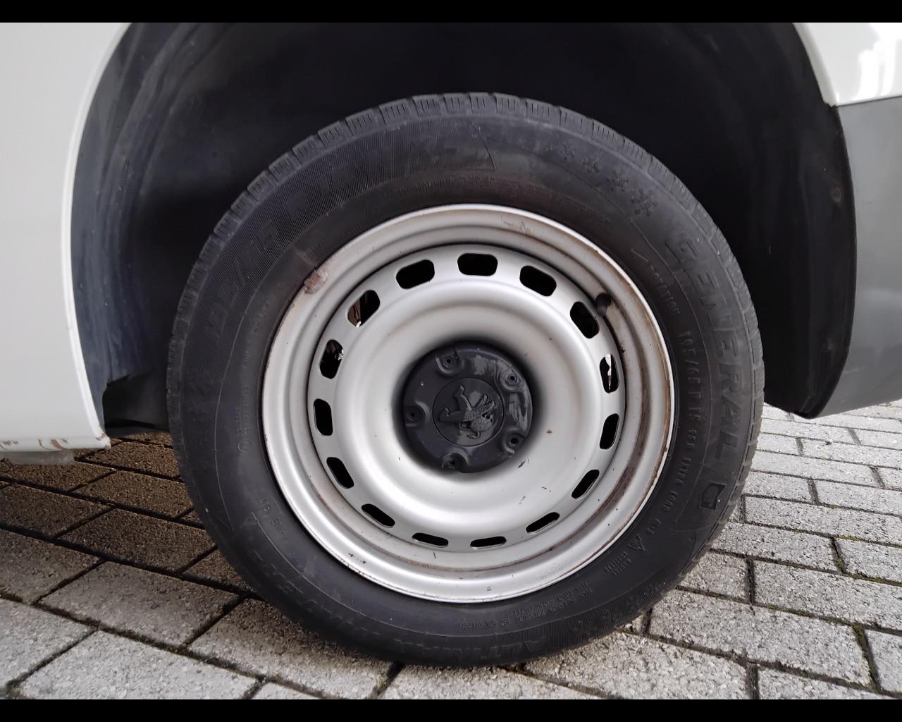 PEUGEOT Partner 2018 - Partner 1.5 bluehdi 100cv L1 Premium