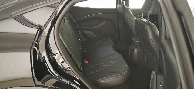 FORD Mustang Mach-E Standard Range 269 CV rwd (430 km di autonomia)