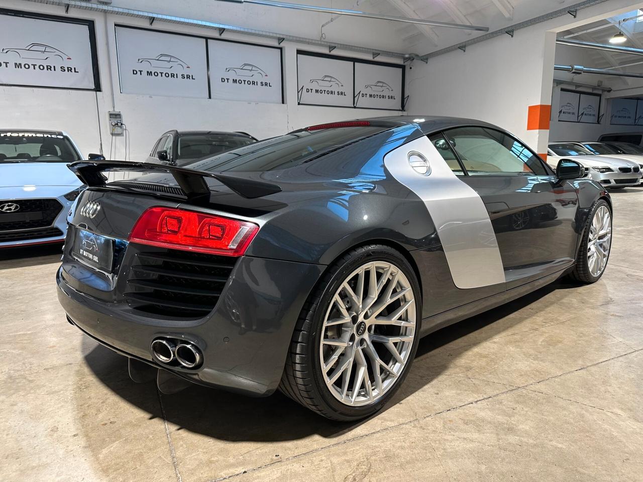 Audi R8 4.2 V8 FSI quattro R tronic - CERCHI 20?