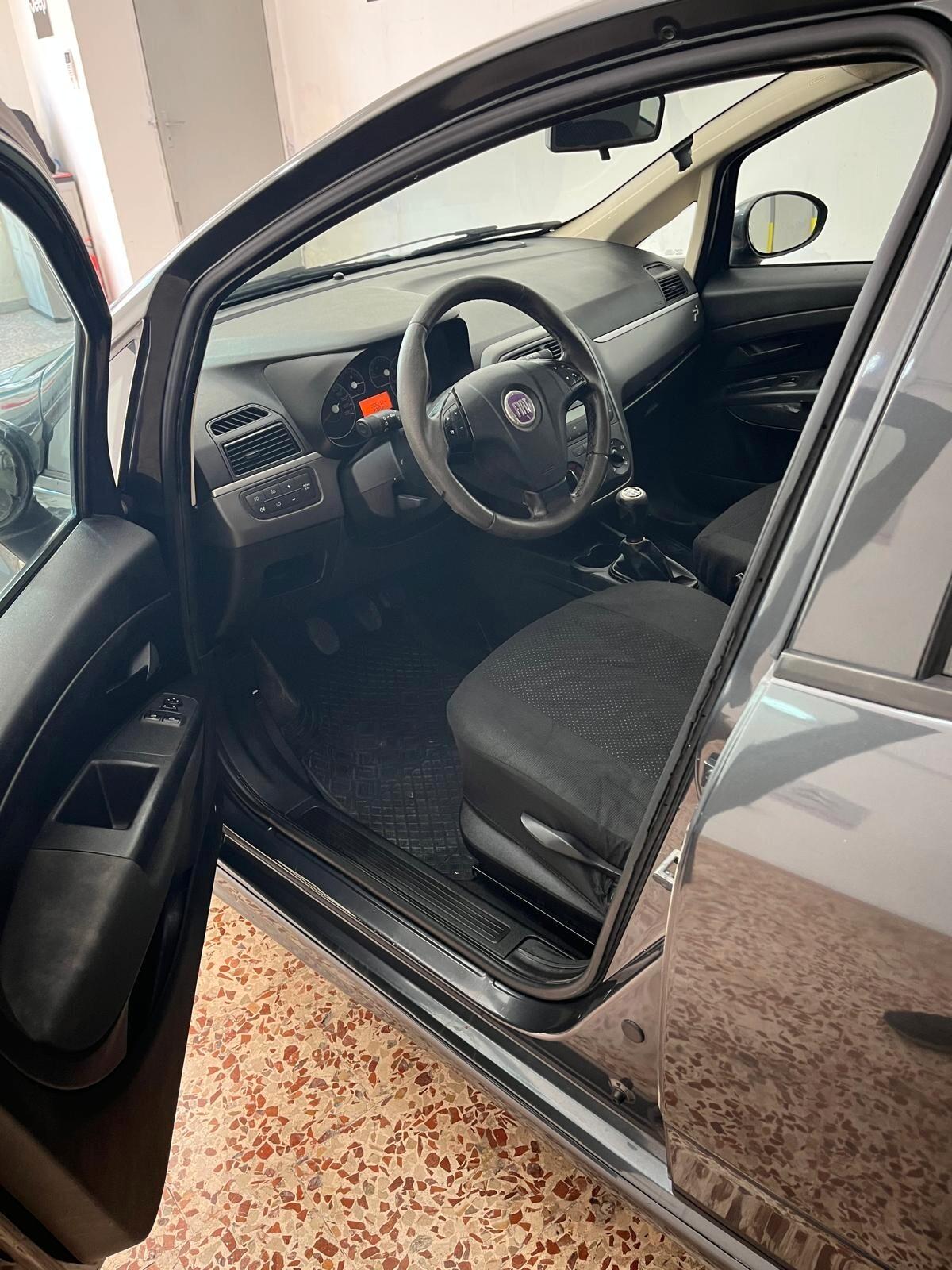 Fiat Grande Punto 1.3 MJT 75 CV 5 porte Dynamic