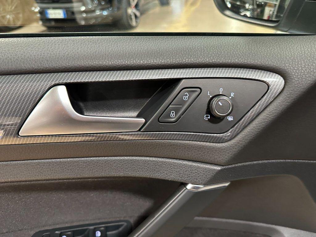 Volkswagen Golf 1.5 TSI ACT 5p. Sport R Line - Carplay - ACC