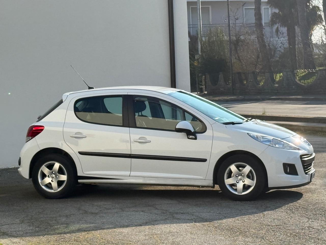 Peugeot 207 1.4 8V 75CV 5p. Energie Sport ECO GPL