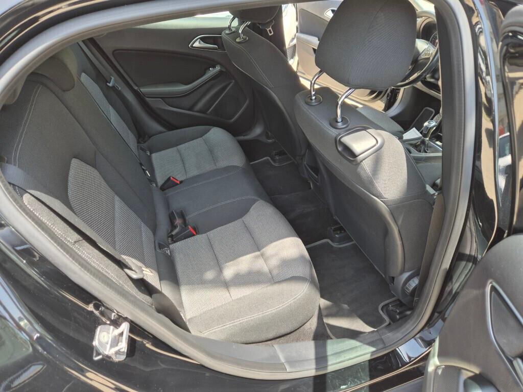 Mercedes GLA 180 d Manuale NAVI LED