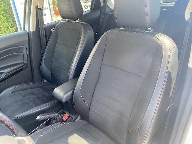 Ford EcoSport 1.5 TDCi 100 CV ST-Line Black Edition