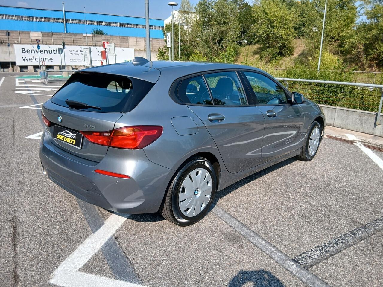 Bmw 116 116d 5p. Business Advantage