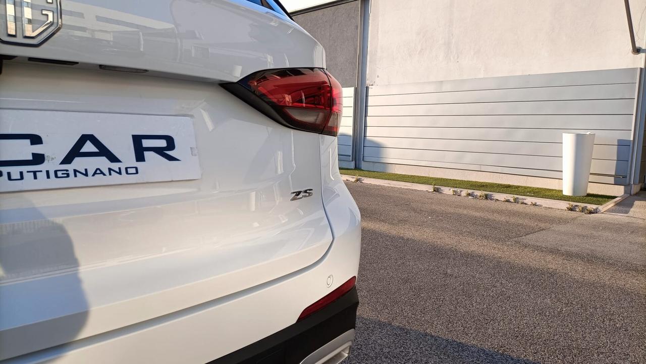 NUOVA Mg ZS 1.5 MT Standard 2025