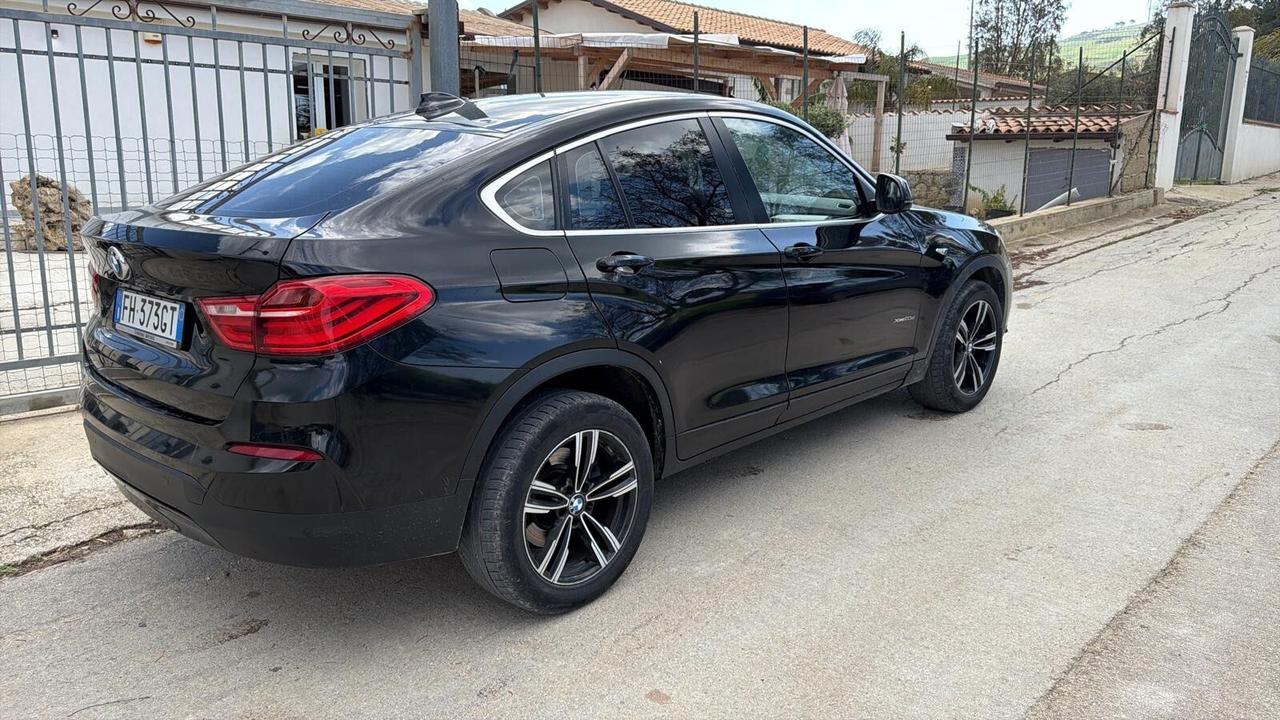 Bmw X4 xDrive20d xLine Gancio di traino elettronico