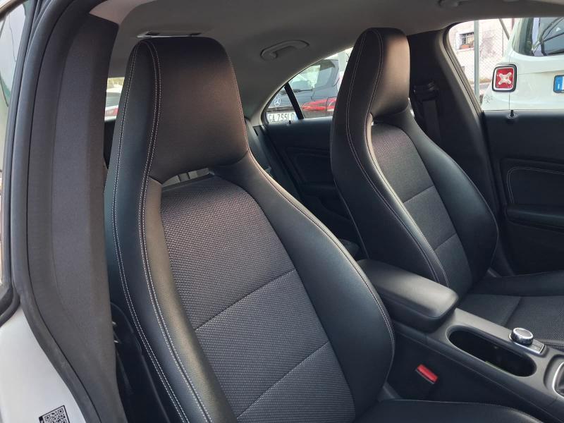 Mercedes CLA Berlina 180 Executive