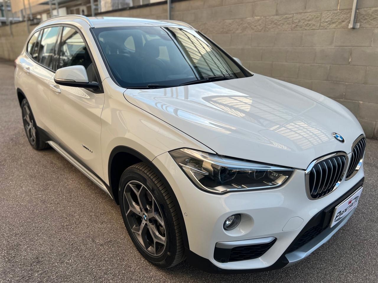Bmw X1 sdrive18d xLine AUTOM. NAVI/PELLE/PDC/LED