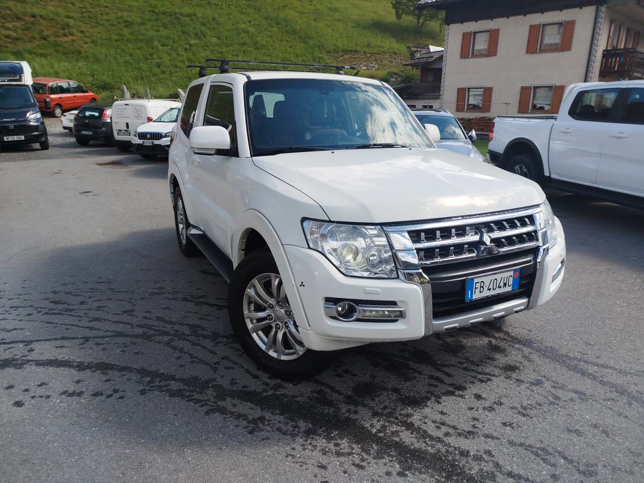 Mitsubishi Pajero 3.2 DI-D 16V MANUALE 204 CV. 3p. Intense DPF