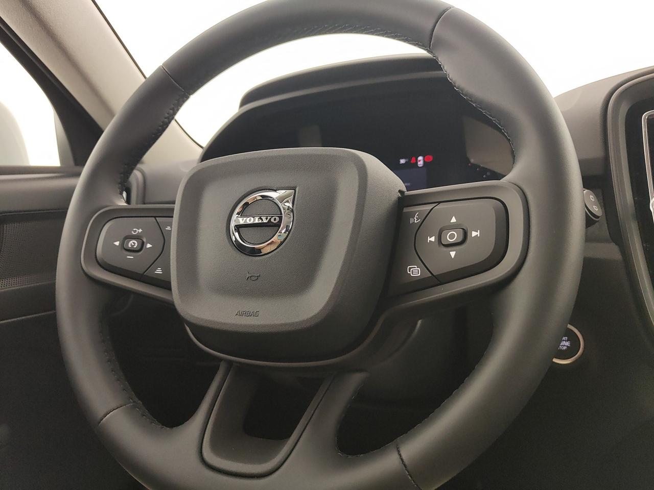 VOLVO XC40 2.0 b3 Essential auto