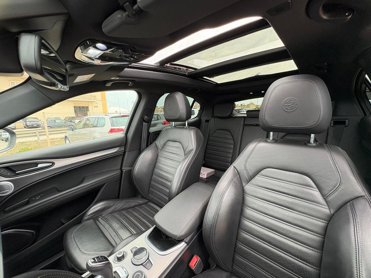 ALFA ROMEO STELVIO 210 CV VELOCE TETTO APRIBILE