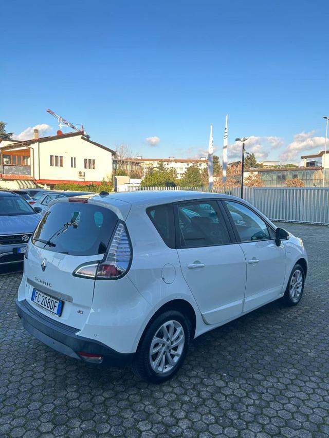 RENAULT Scenic Scénic XMod dCi 110 CV