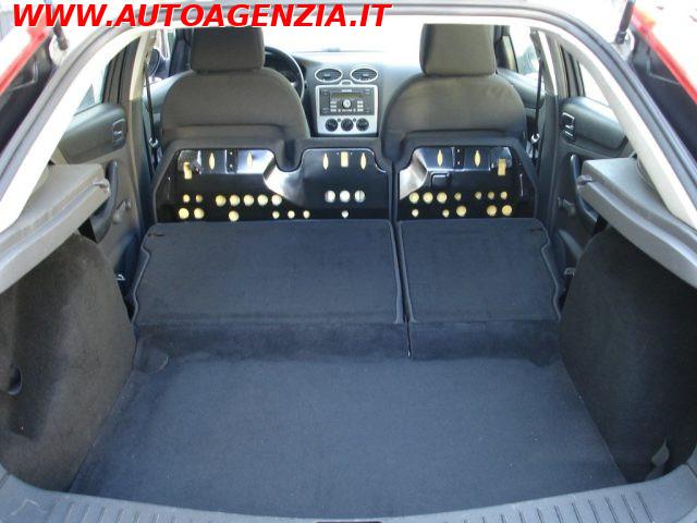 FORD Focus 1.6 TDCi (90CV) 5p. (POCHI KM)