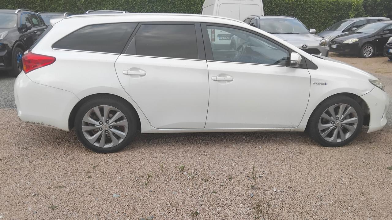 Toyota Auris Touring Sports 1.8 Hybrid Lounge