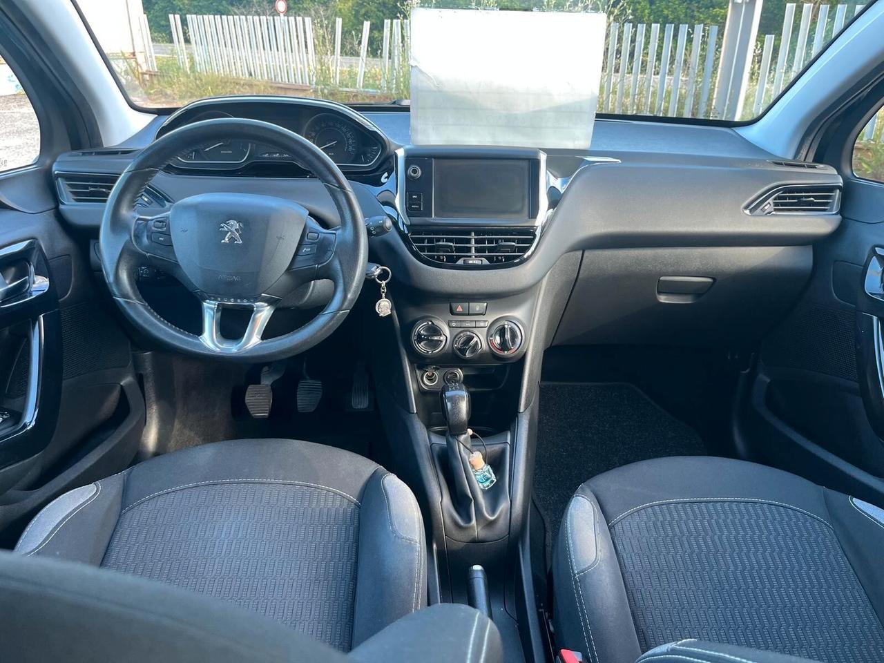 Peugeot 208 PureTech 82 5 porte Allure